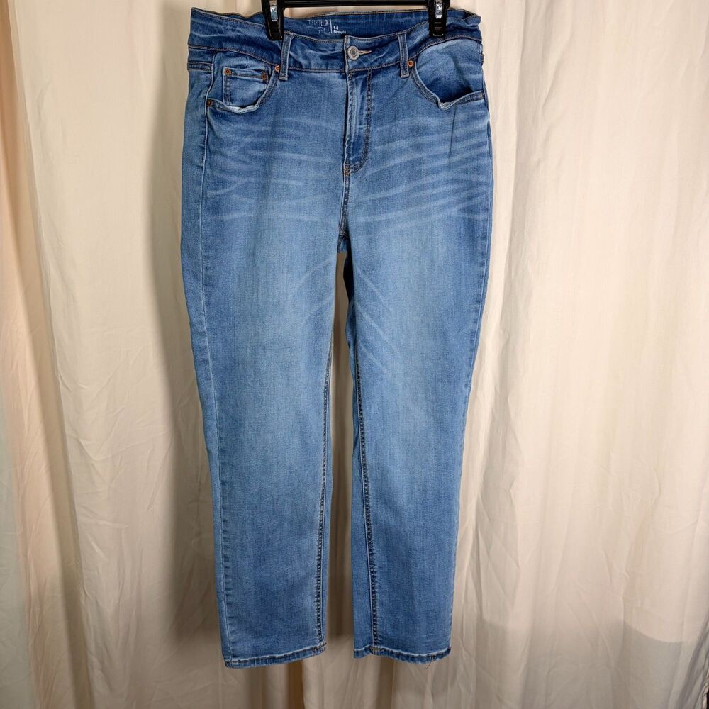 Medium Wash Straight Leg Jeans Size 14 Time and Tru Minimalist Indie Denim - Picture 2 of 6